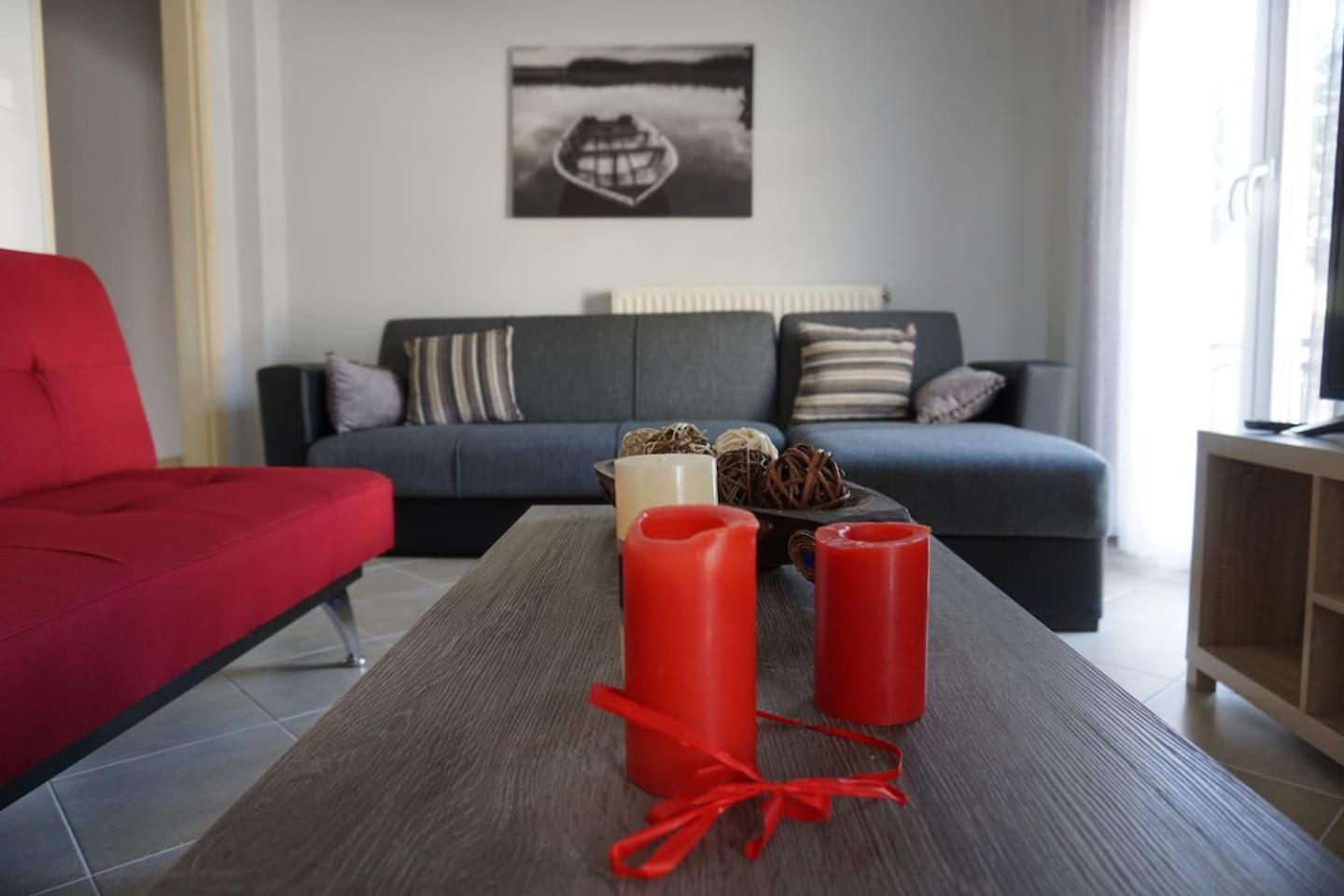 Seaside Family Apartment In Paralia Dionisiou Bagian luar foto